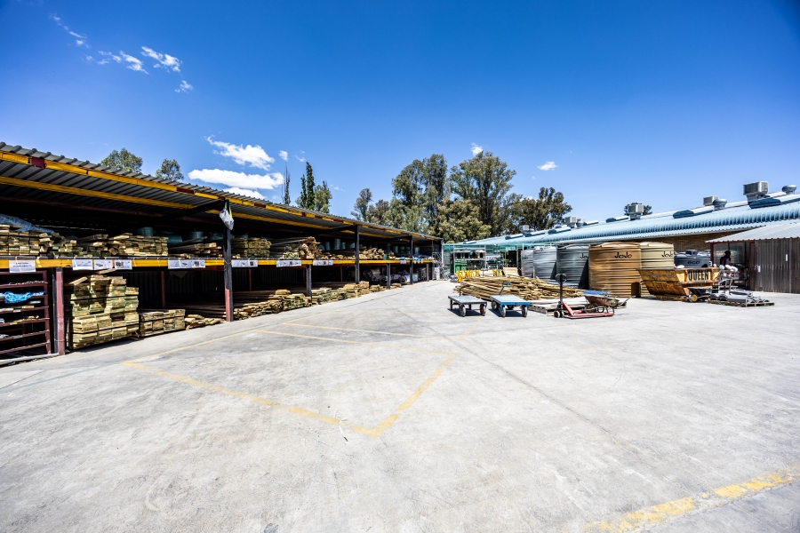 To Let commercial Property for Rent in Komani Park Eastern Cape